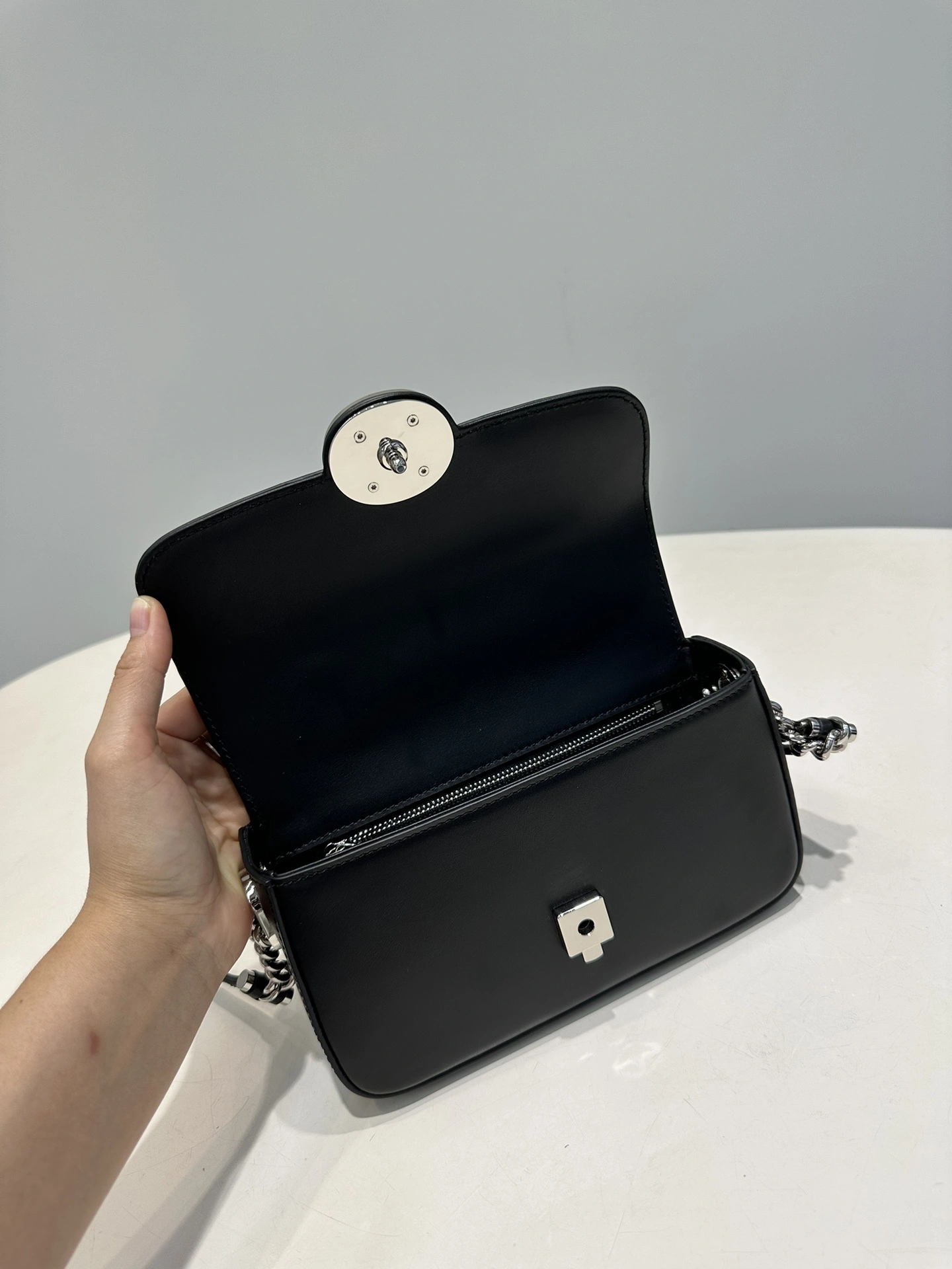 MOMO-- 6u33i 739722-AABSG-1000 Petite GG Calfskin item:D-B432F2404
