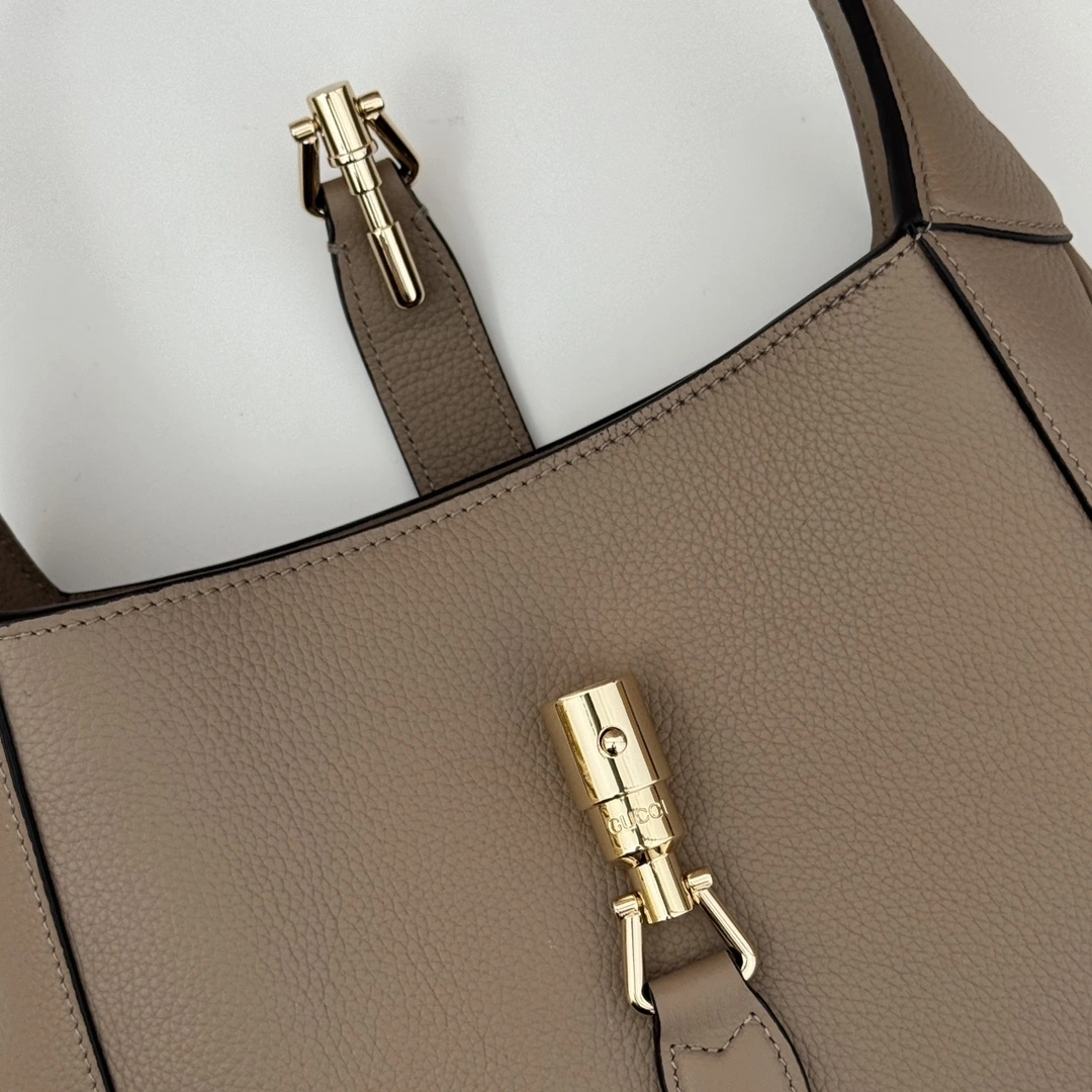 MOMO-- 6u33i 810232 AAD5V 1541 high quality version item:D-B063K2769