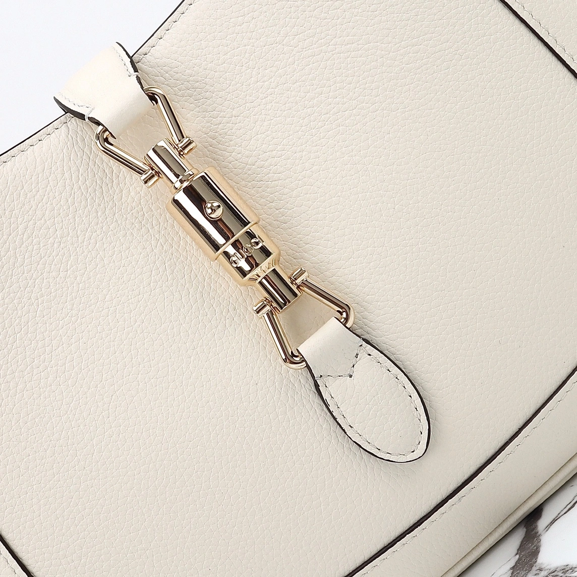 MOMO-- 6u33i 810232 AAD5V 9562 high quality version item:D-B000K2768