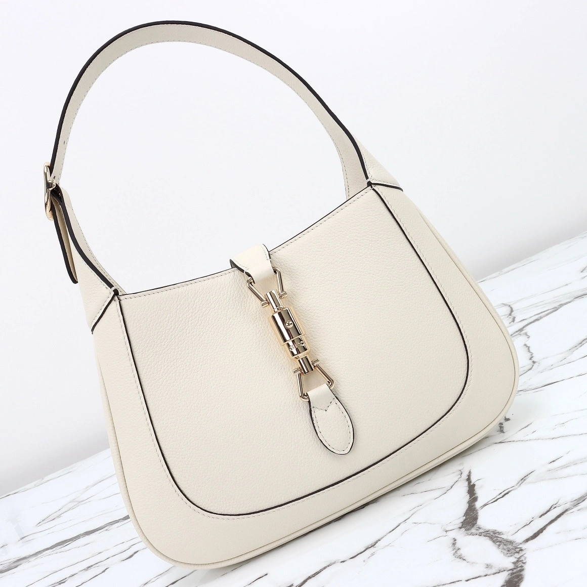 MOMO-- 6u33i 810232 AAD5V 9562 high quality version item:D-B000K2768