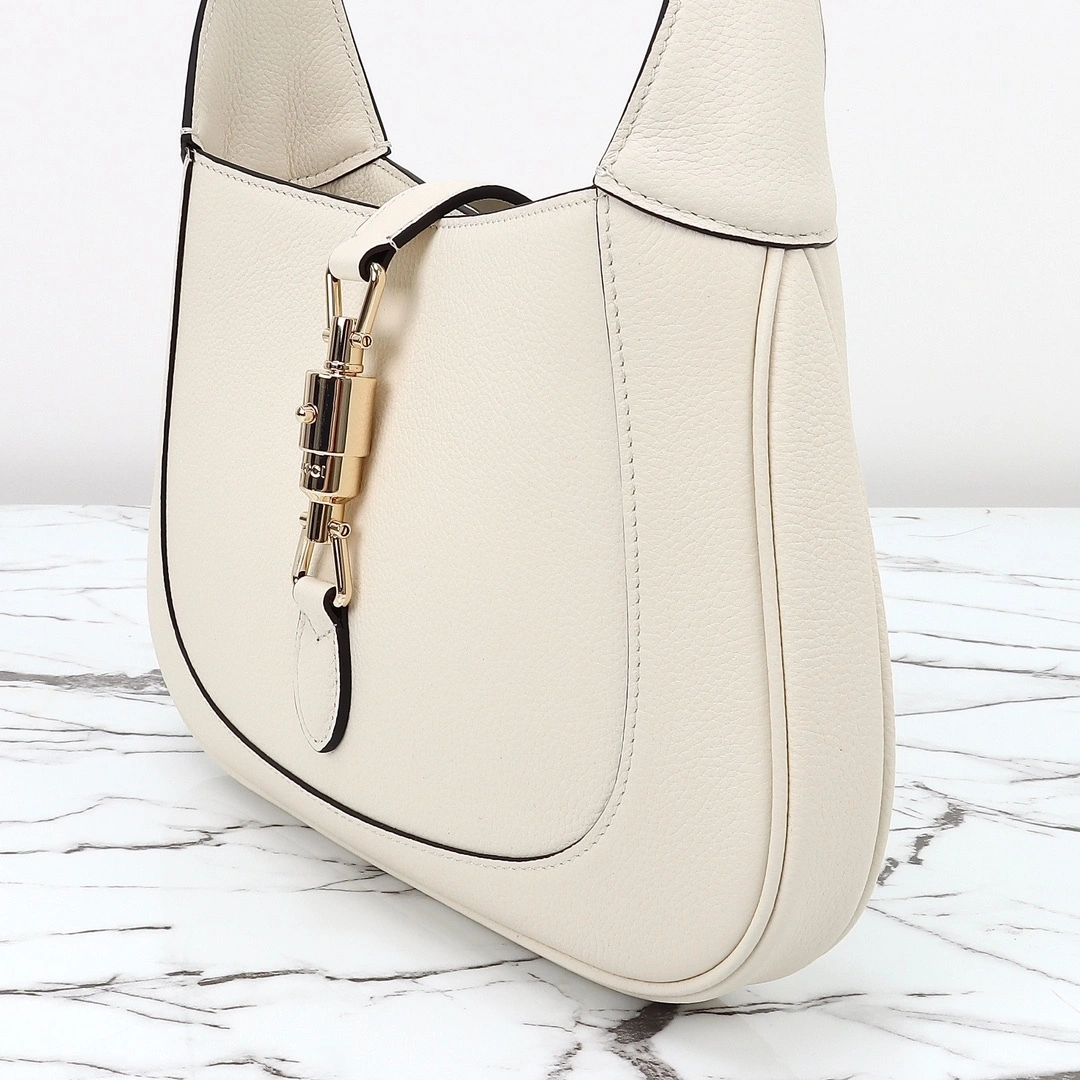 MOMO-- 6u33i 810232 AAD5V 9562 high quality version item:D-B000K2768