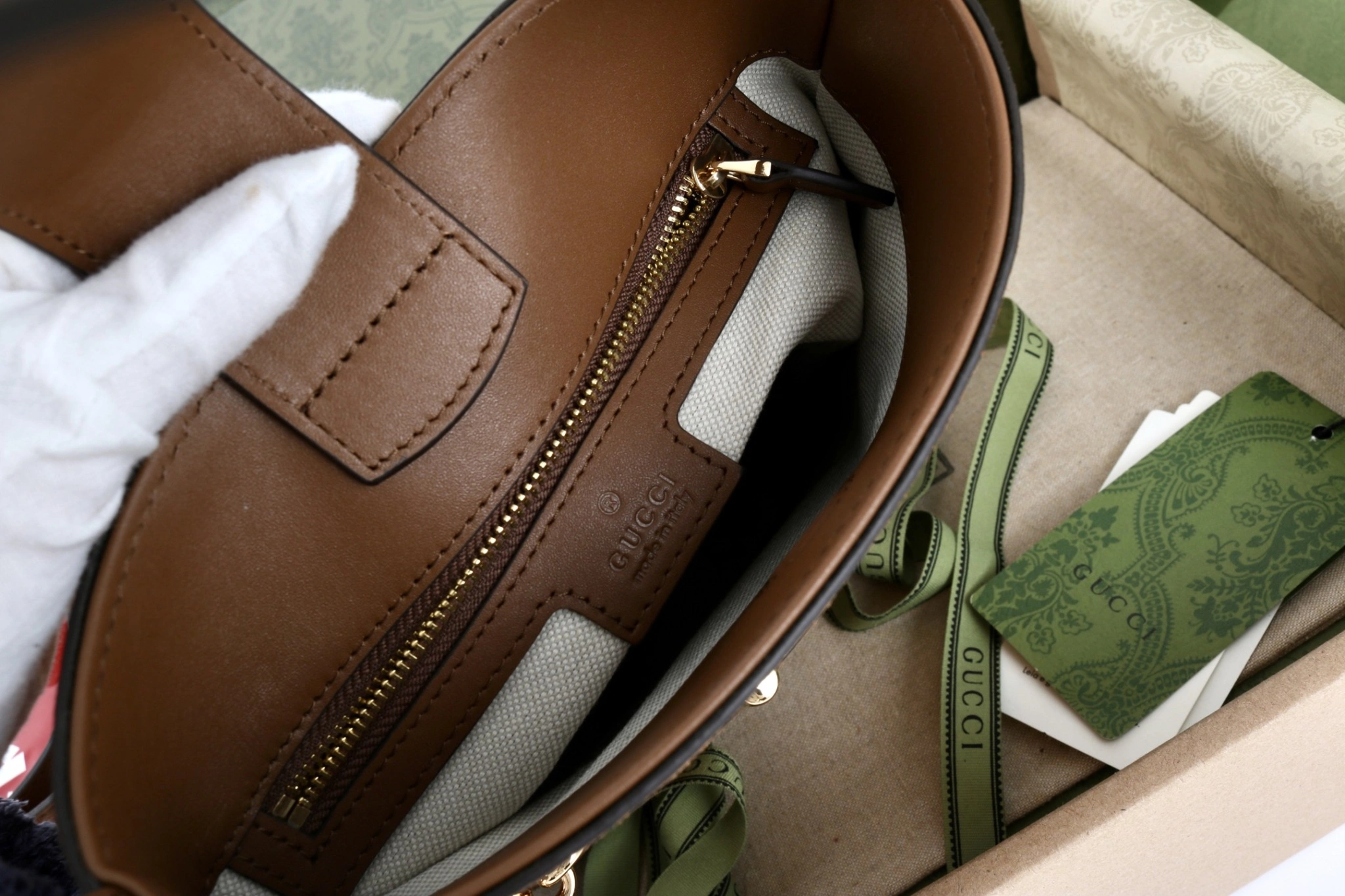 MOMO-- 6u33i 833665-CAAAV-2718 high quality version 73 cowhide item:E-B000D1509