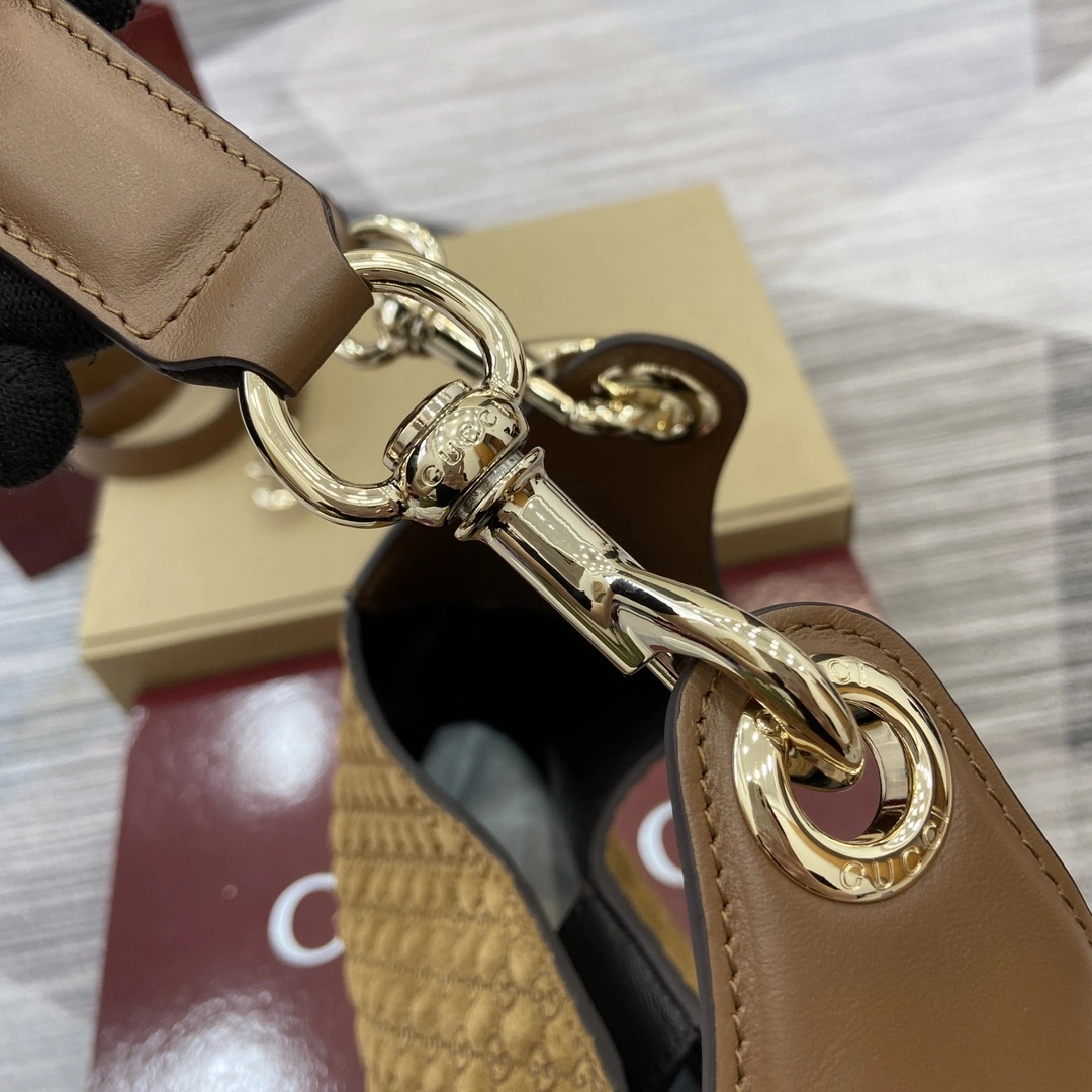 MOMO-- 6u33i 834981-AAEE7-2118 high quality version GG Body item:E-B815K2843