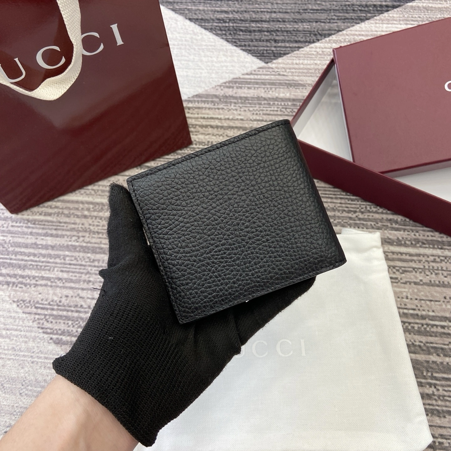 MOMO-- 6u33i 835119-AAE1W-1000 high quality version cowhide item:E-B815K2527