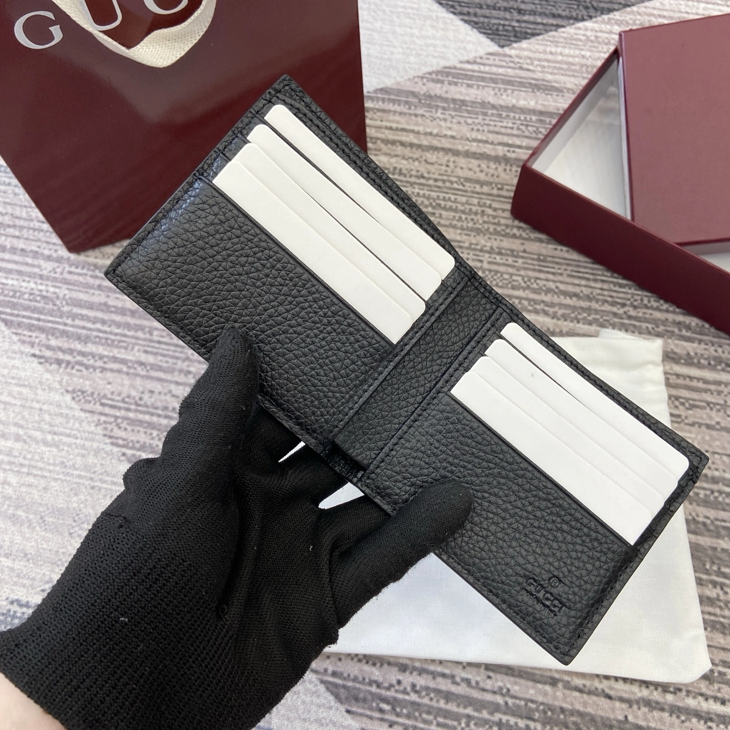 MOMO-- 6u33i 835119-AAE1W-1000 high quality version cowhide item:E-B815K2527