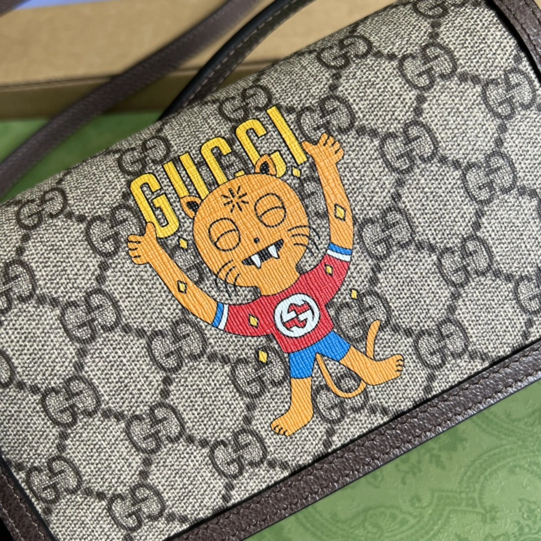 MOMO-- 700733-U1GBG-8679 high quality version item：C-B007F1837R