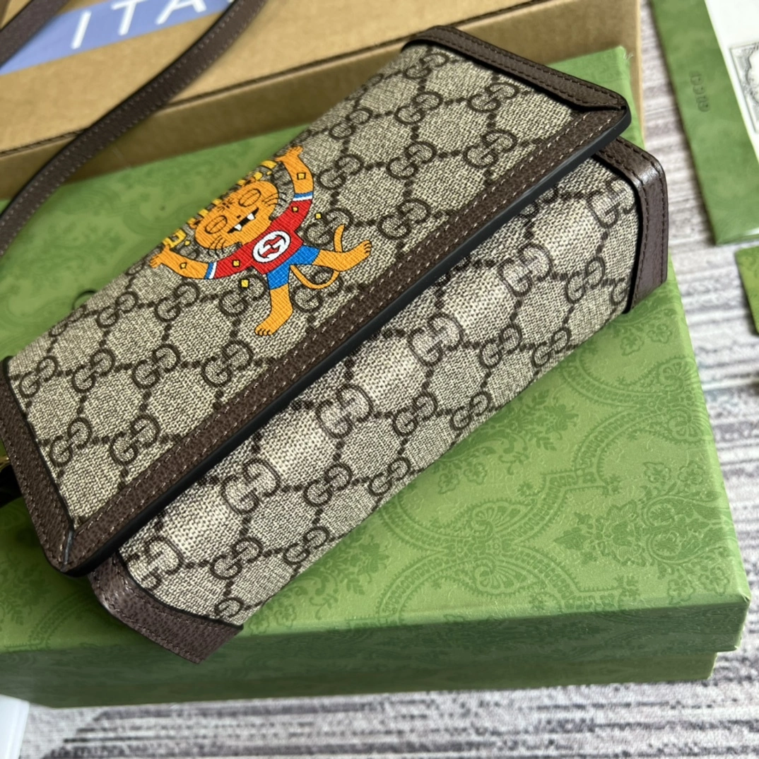 MOMO-- 700733-U1GBG-8679 high quality version item：C-B007F1837R