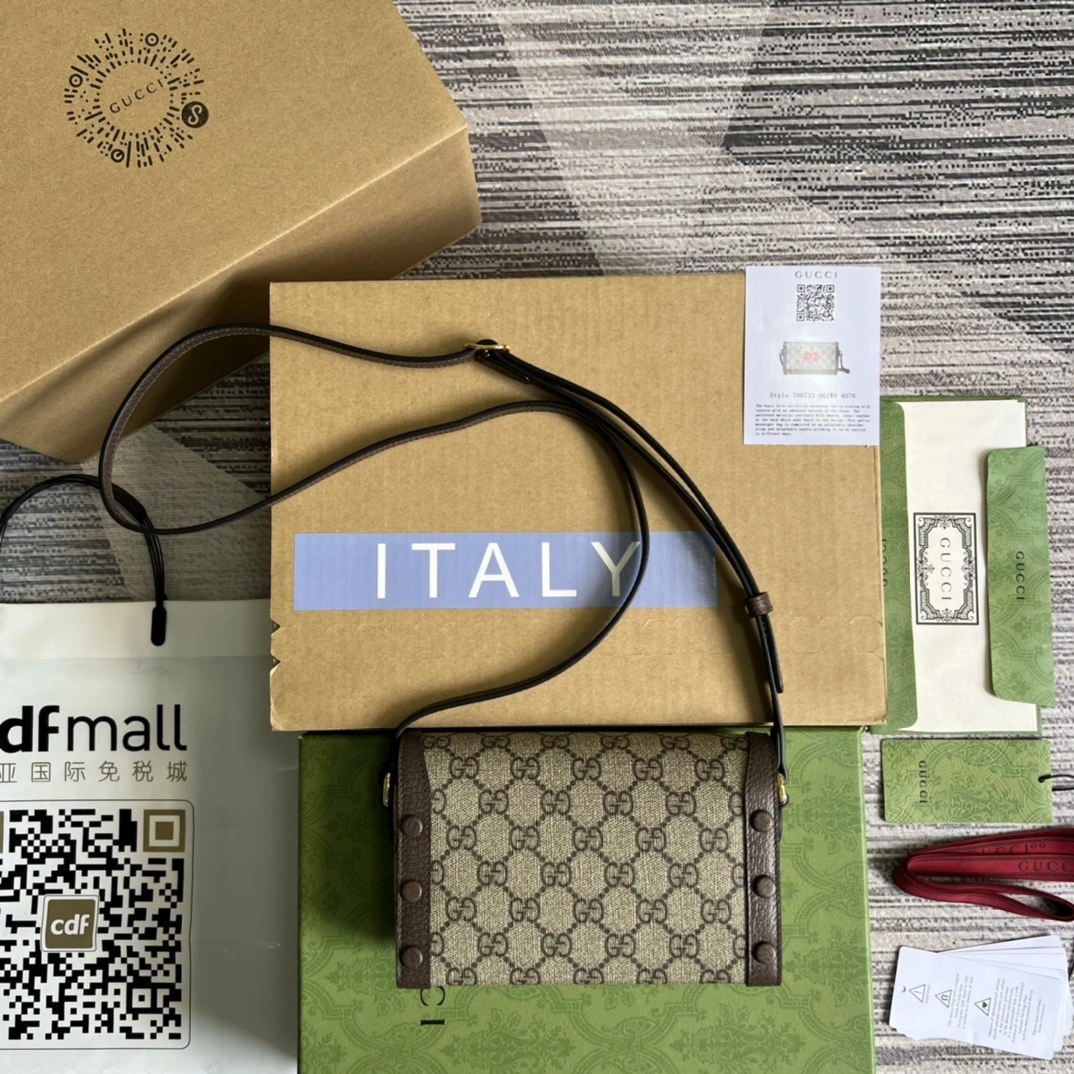 MOMO-- 700733-U5TAG-8679 high quality version item：C-B007F1836R