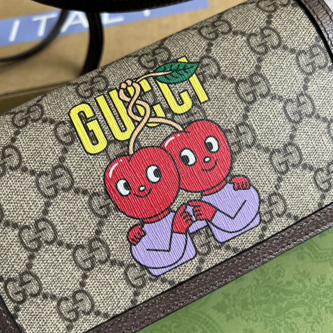 MOMO-- 700733-U5TAG-8679 high quality version item：C-B007F1836R