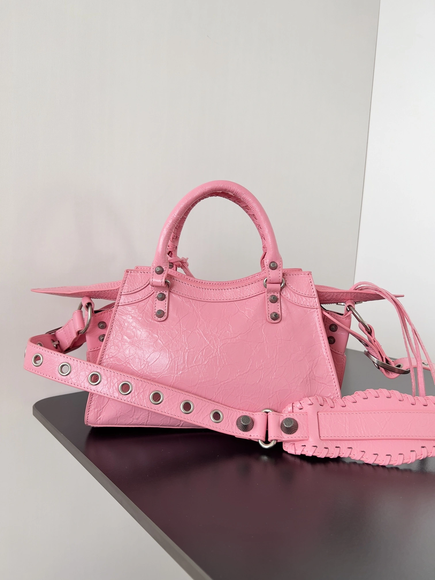 MOMO-- 700940-210B0-5812 Neo cagole sheepskin item:C-B063L0874R