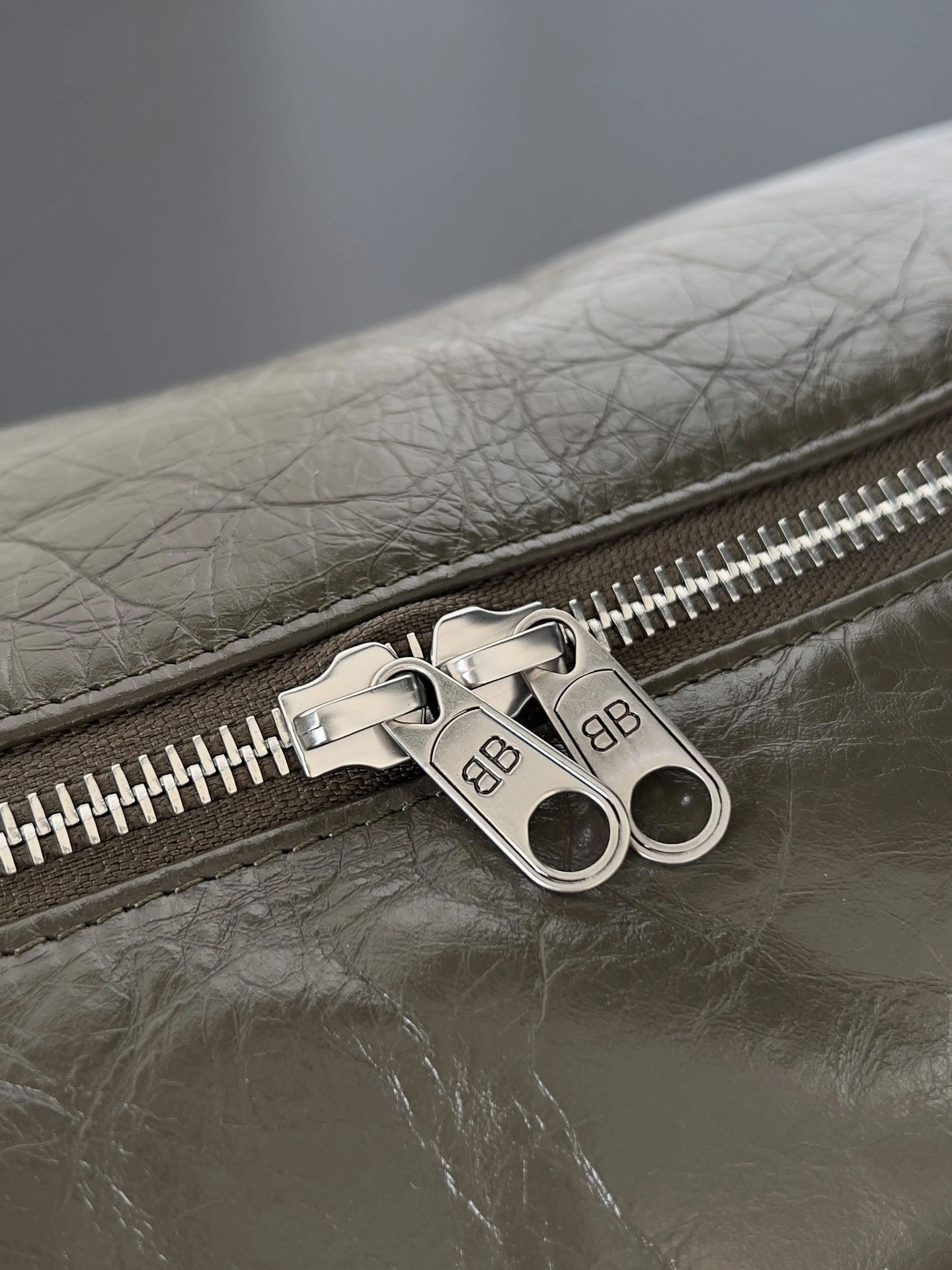 MOMO-- 702167210C83503 superbusy sheepskin item:C-B063L0885R