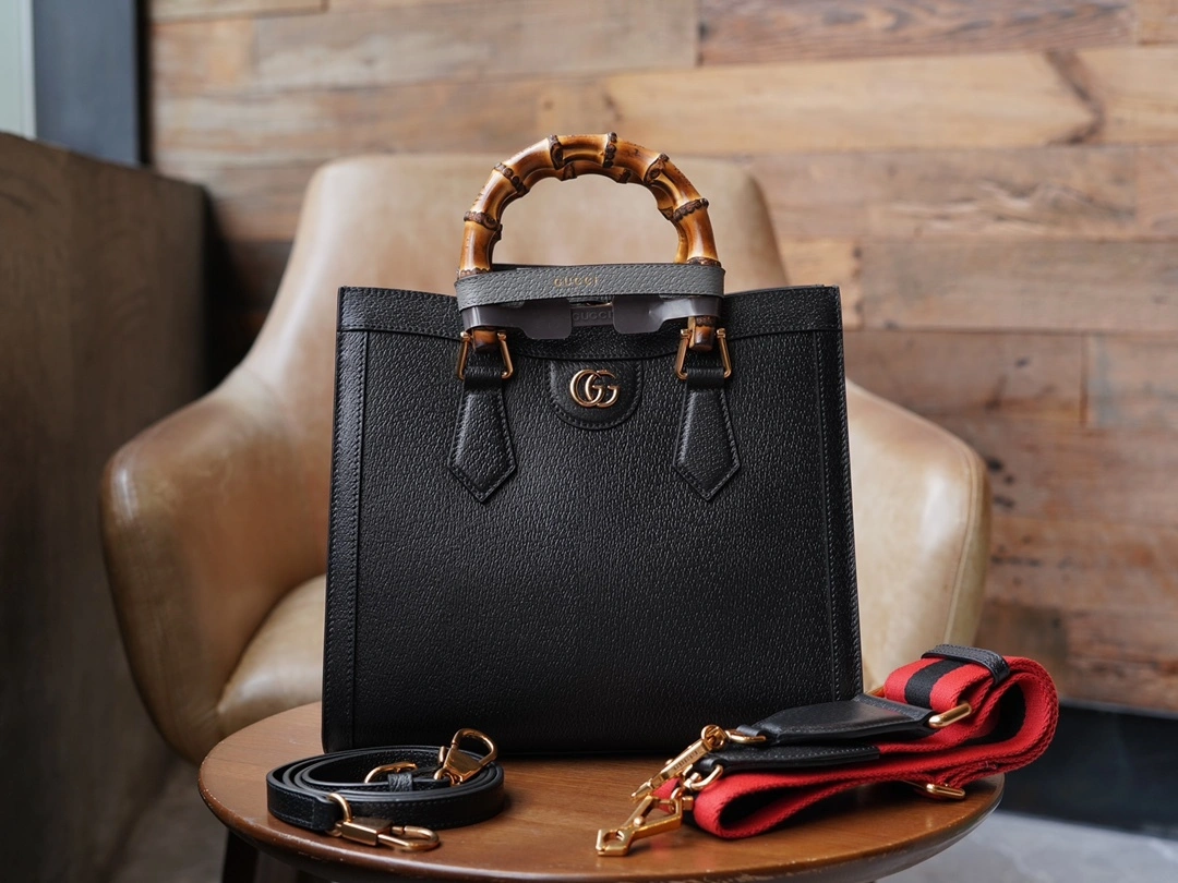 MOMO-- 702721-U3ZDT-1260 high quality version item：C-B461H1051Q