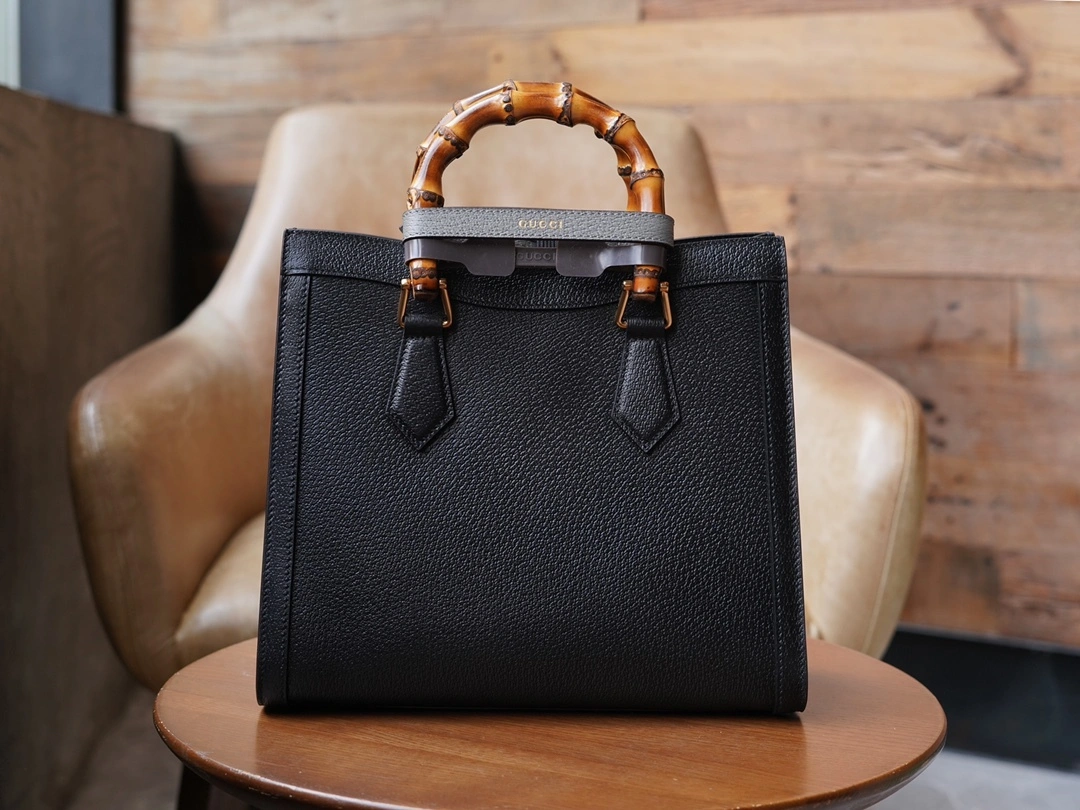 MOMO-- 702721-U3ZDT-1260 high quality version item：C-B461H1051Q