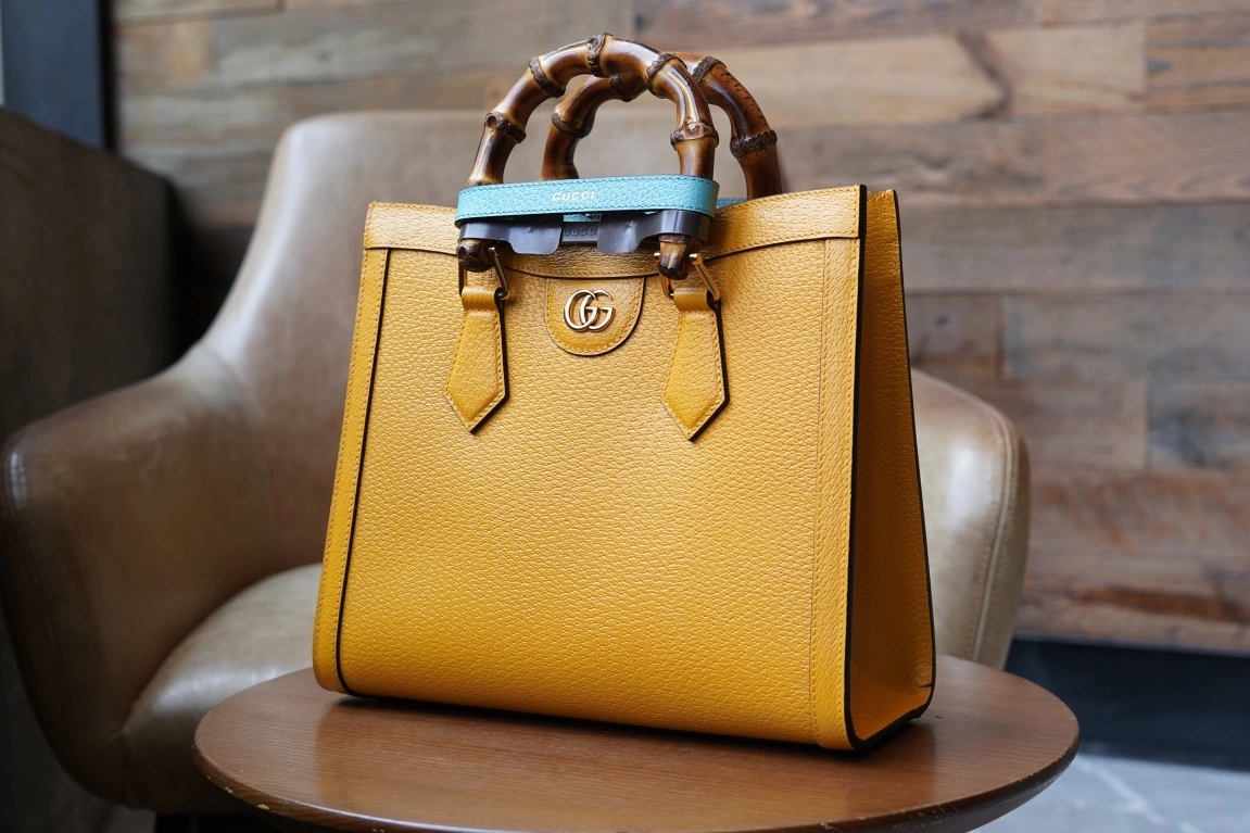 MOMO-- 702721-U3ZDT-7480 high quality version item：C-B461H0701Q