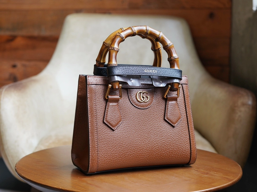 &MOMO-- 702732-U3ZDT-2185 high quality version item：C-B461H1048Q