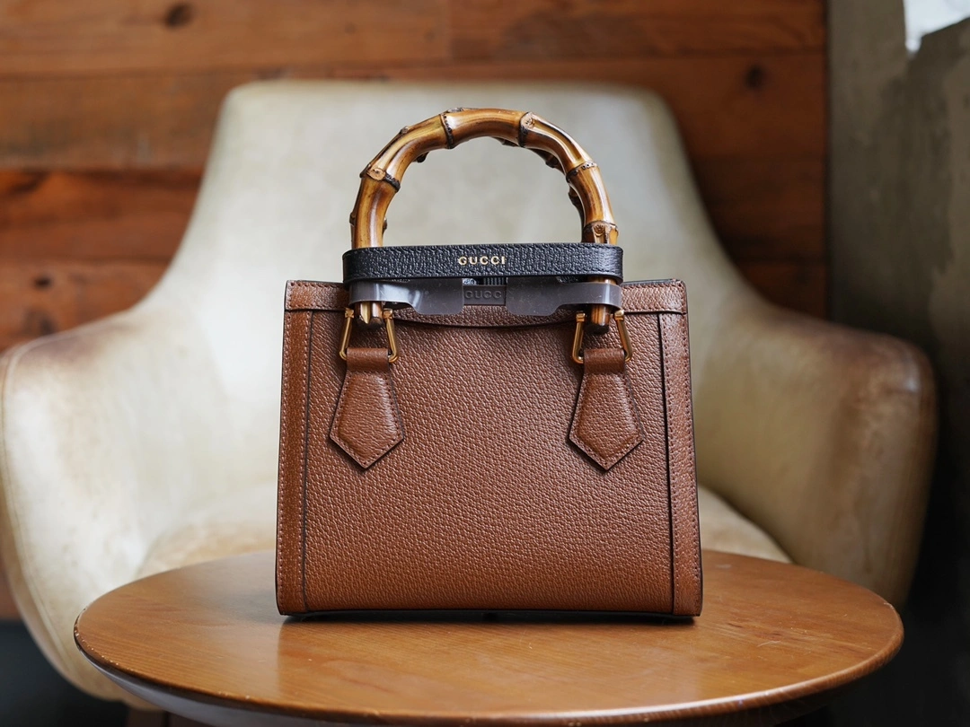 &MOMO-- 702732-U3ZDT-2185 high quality version item：C-B461H1048Q