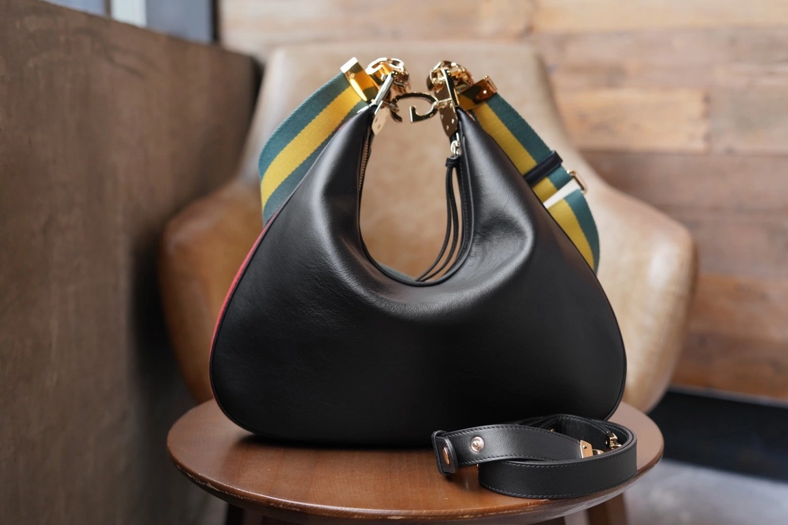 MOMO-- 702823-UXWBG-1037 2Colour high quality version item：C-B461H1619Q-2