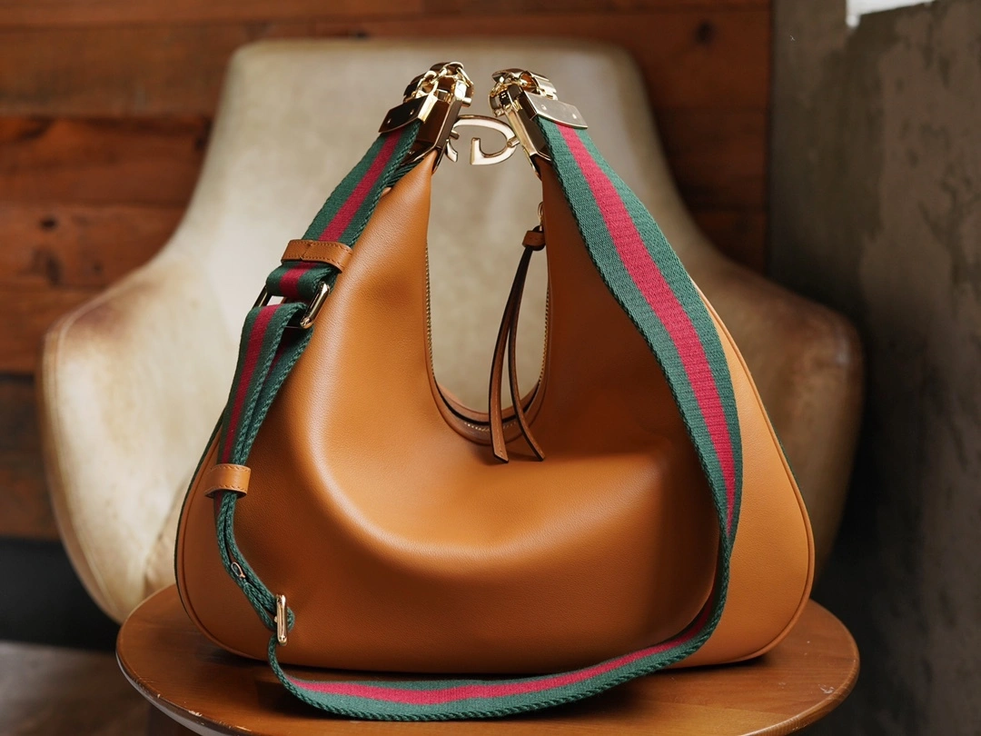 MOMO-- 702823-UXWBG-3171 high quality version item：C-B461H1618Q