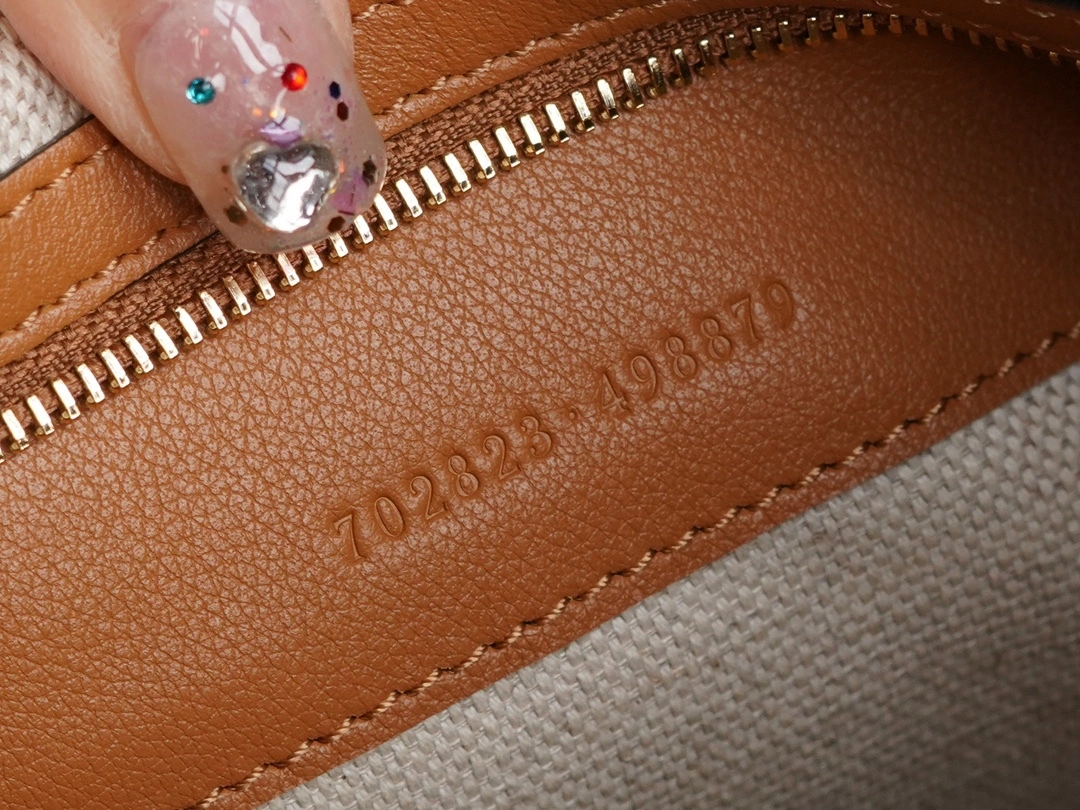MOMO-- 702823-UXWBG-3171 high quality version item：C-B461H1618Q