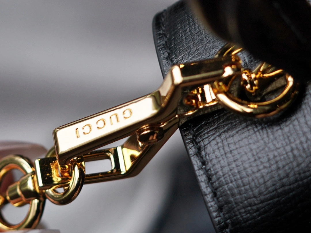 MOMO-- 703848 AAA7G 1000 703848-1DB0G-1000 high quality version item：C-B461H1107Q