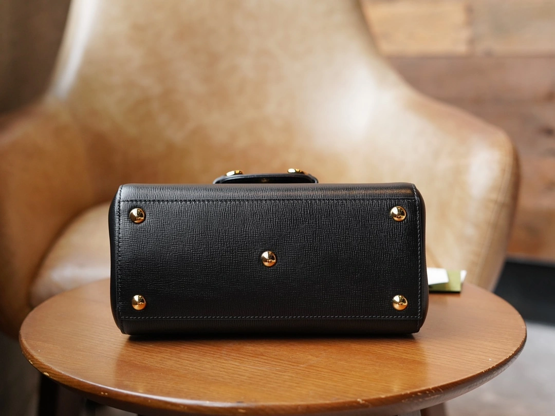 MOMO-- 703848 AAA7G 1000 703848-1DB0G-1000 high quality version item：C-B461H1107Q