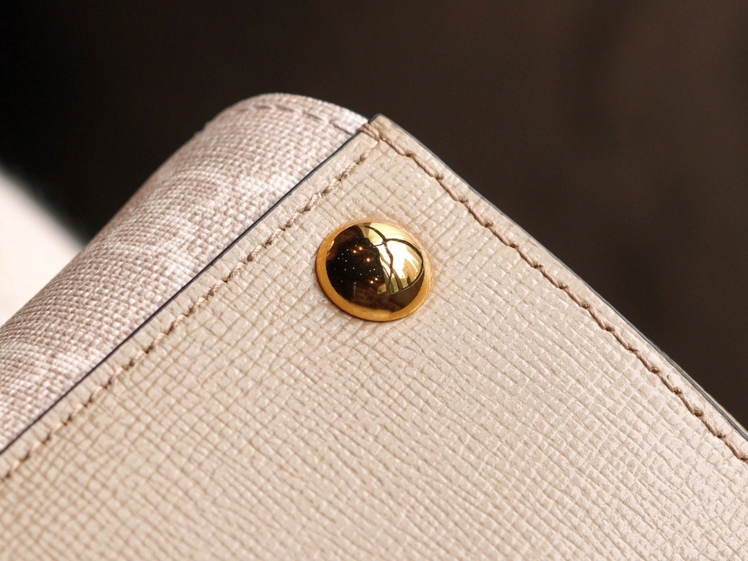 MOMO-- 703848-FABLN-9897 high quality version item：C-B461H1114Q