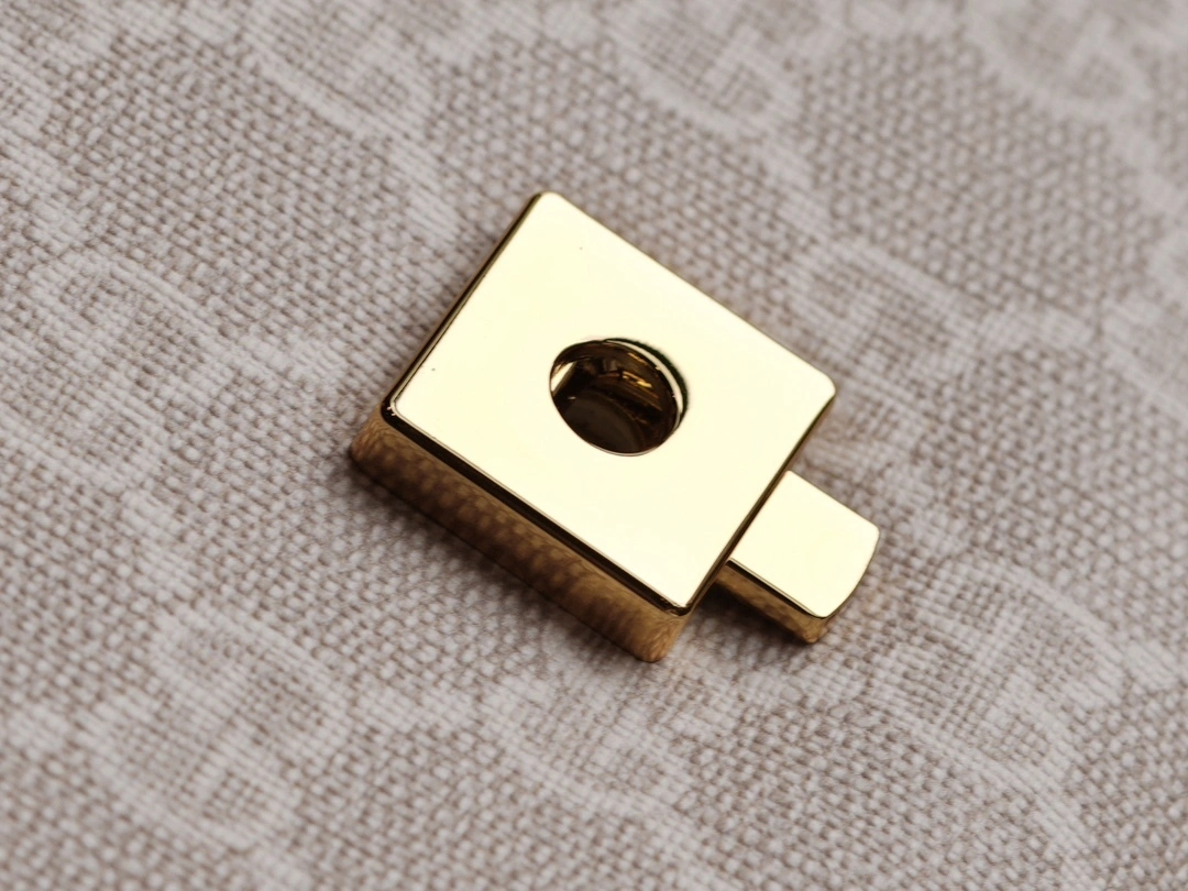 MOMO-- 703848-FABLN-9897 high quality version item：C-B461H1114Q
