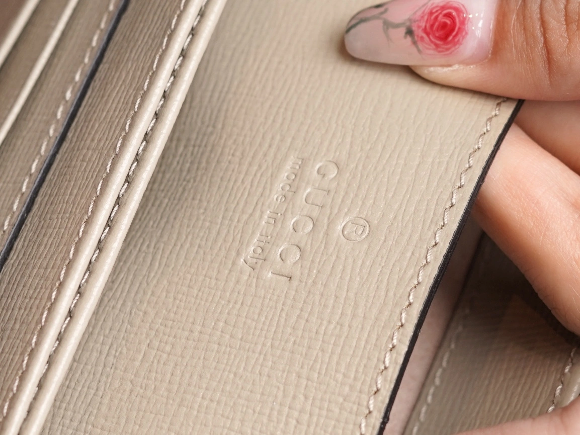 MOMO-- 703848-FABLN-9897 high quality version item：C-B461H1114Q