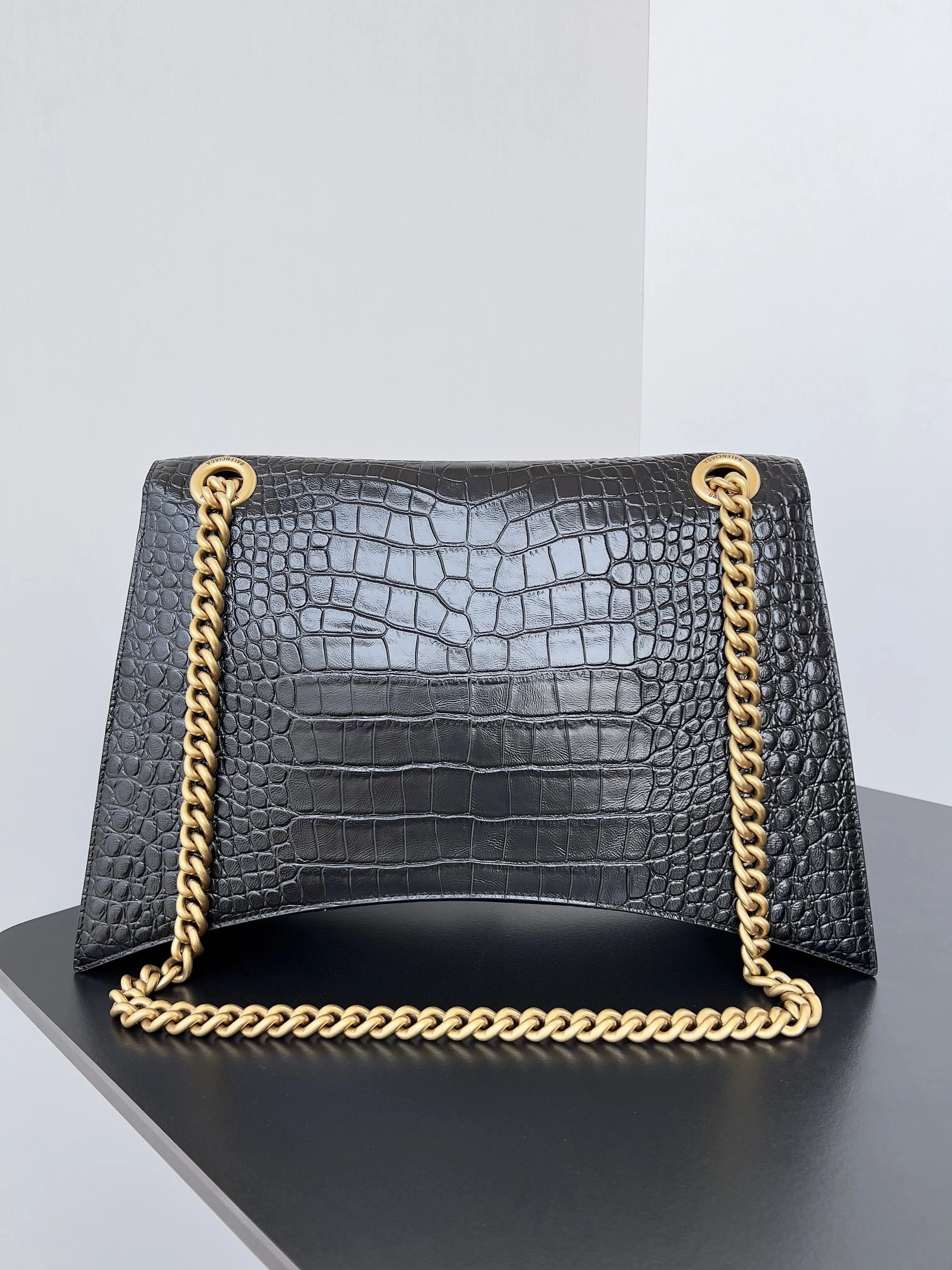MOMO-- 716332210IX1000 high quality version item：C-B063I2032V