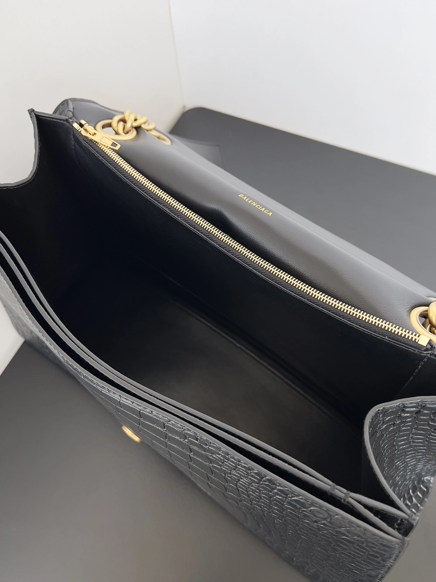 MOMO-- 716332210IX1000 high quality version item：C-B063I2032V