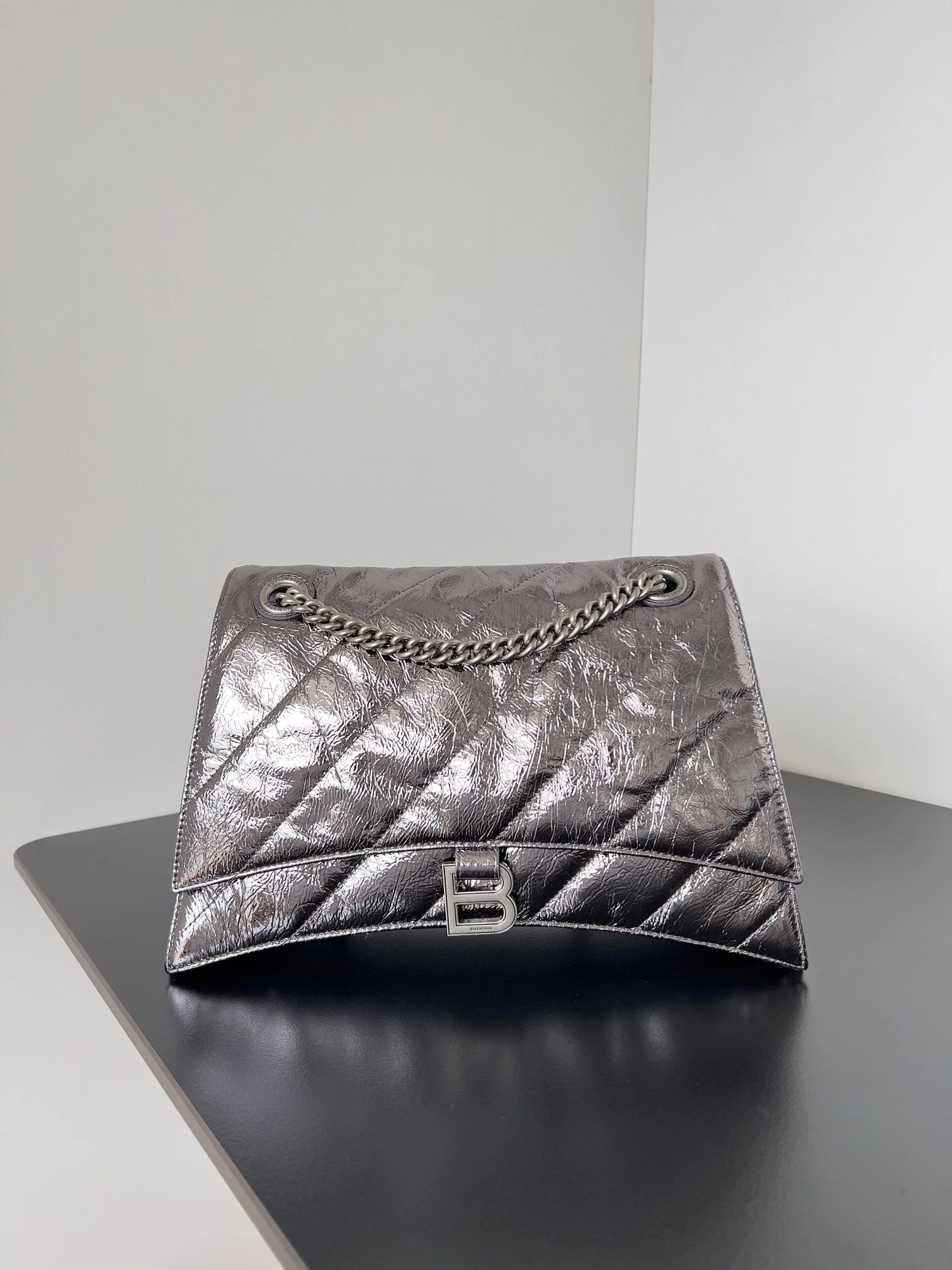 MOMO-- 716351210IW2564 item：C-B063I2030V