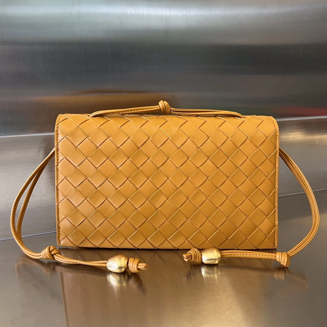 MOMO-- 717435VCPP37716 item：C-B063G2932R