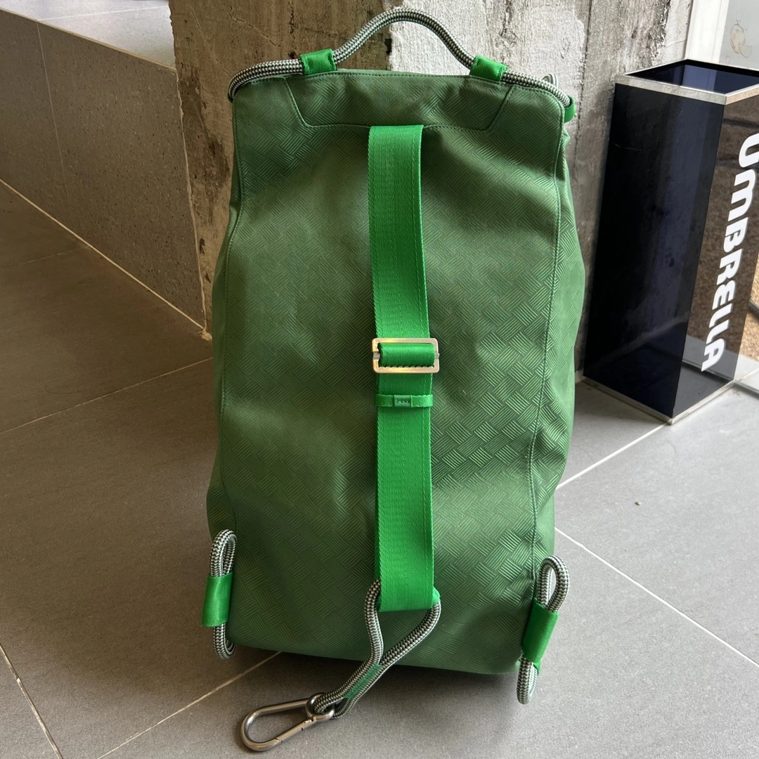 MOMO-- 718083V2HE08817 item:D-B063A2214V