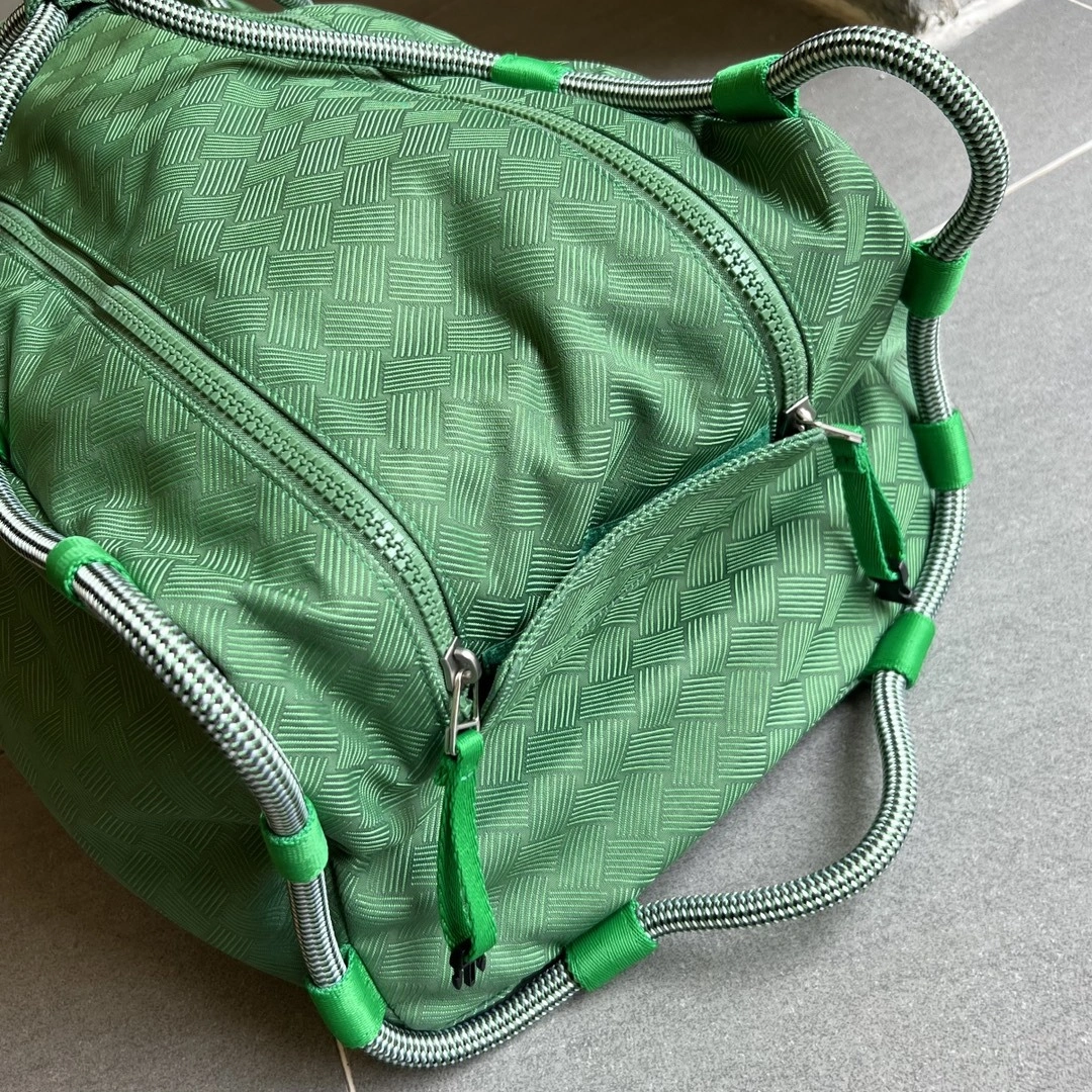 MOMO-- 718083V2HE08817 item:D-B063A2214V