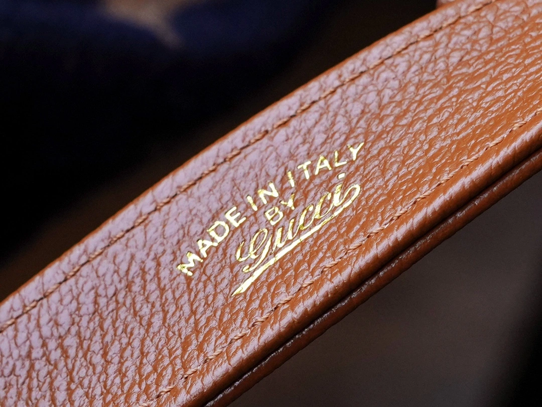 MOMO-- 726274-AAA9F-2316 high quality version item：C-B461H1092Q