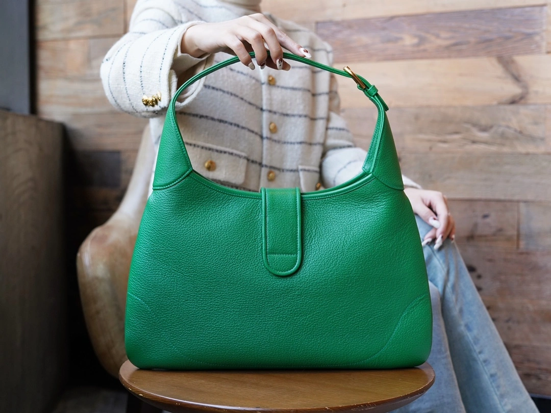 MOMO-- 726274-AAA9F-3727 high quality version item：C-B461H1087Q