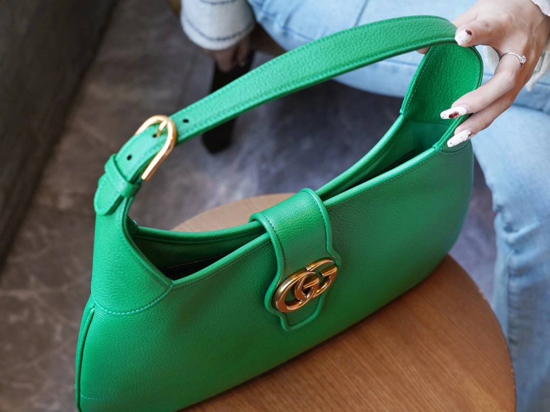 MOMO-- 726274-AAA9F-3727 high quality version item：C-B461H1087Q