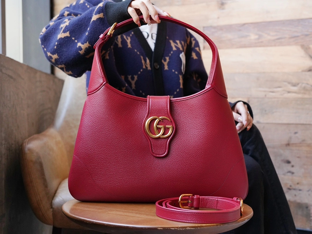 MOMO-- 726274-AAA9F-6433 high quality version item：C-B461H1091Q