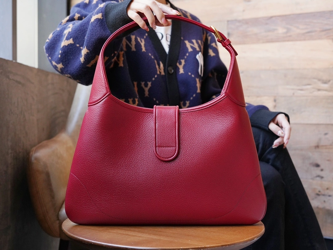MOMO-- 726274-AAA9F-6433 high quality version item：C-B461H1091Q