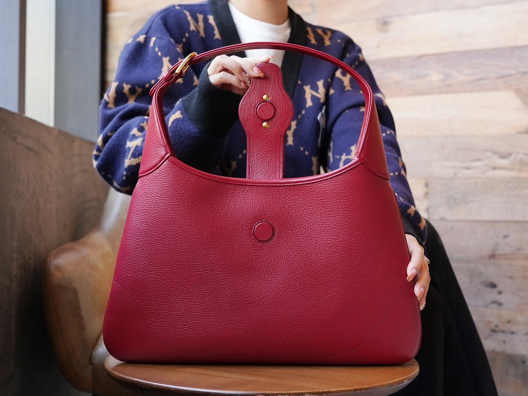 MOMO-- 726274-AAA9F-6433 high quality version item：C-B461H1091Q