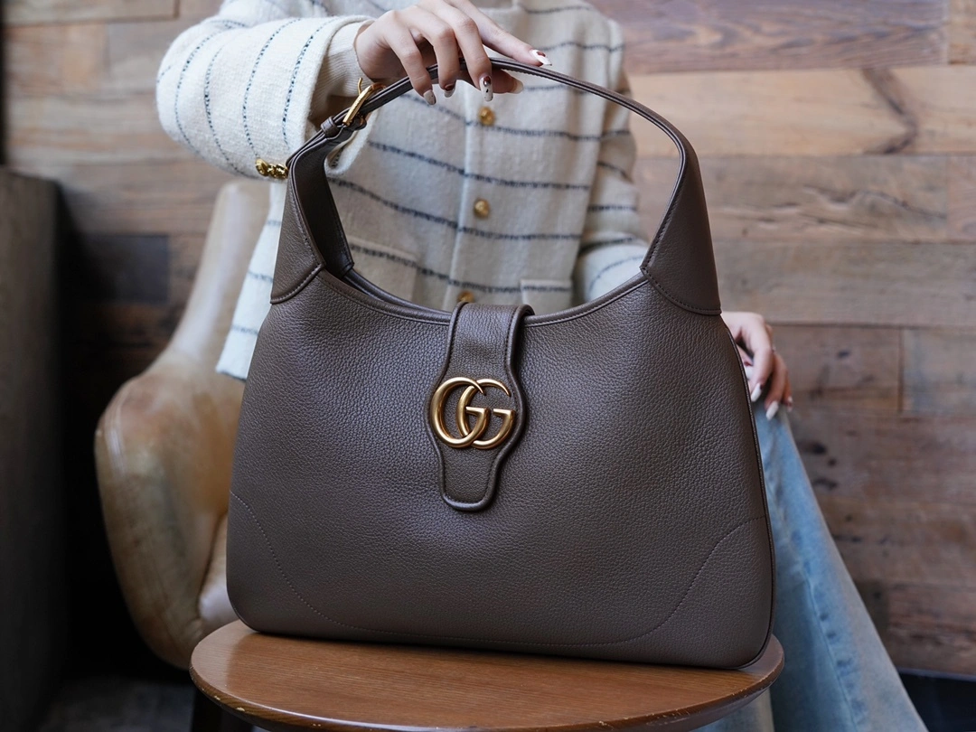 MOMO-- 726274-AABE9-2528 high quality version item：C-B461H1088Q