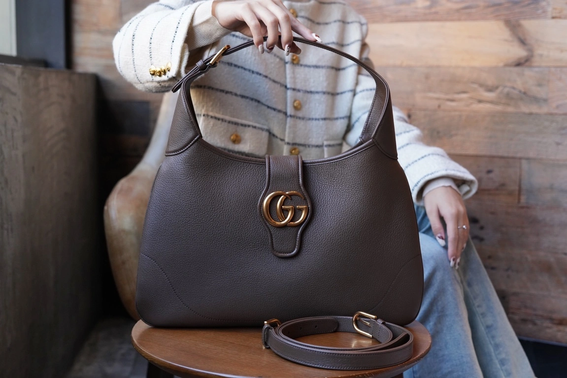 MOMO-- 726274-AABE9-2528 high quality version item：C-B461H1088Q