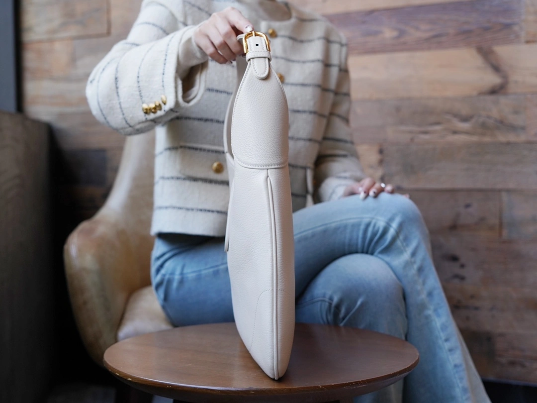 MOMO-- 726274-AABE9-9022 high quality version item：C-B461H1089Q