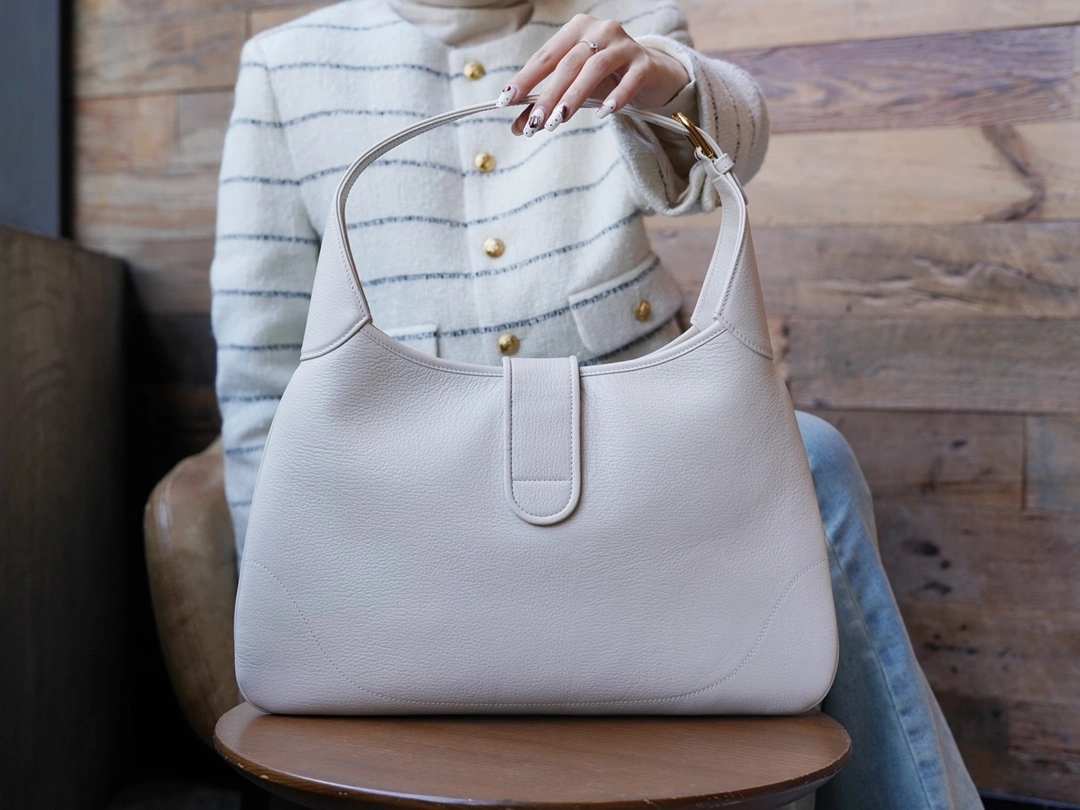 MOMO-- 726274-AABE9-9022 high quality version item：C-B461H1089Q
