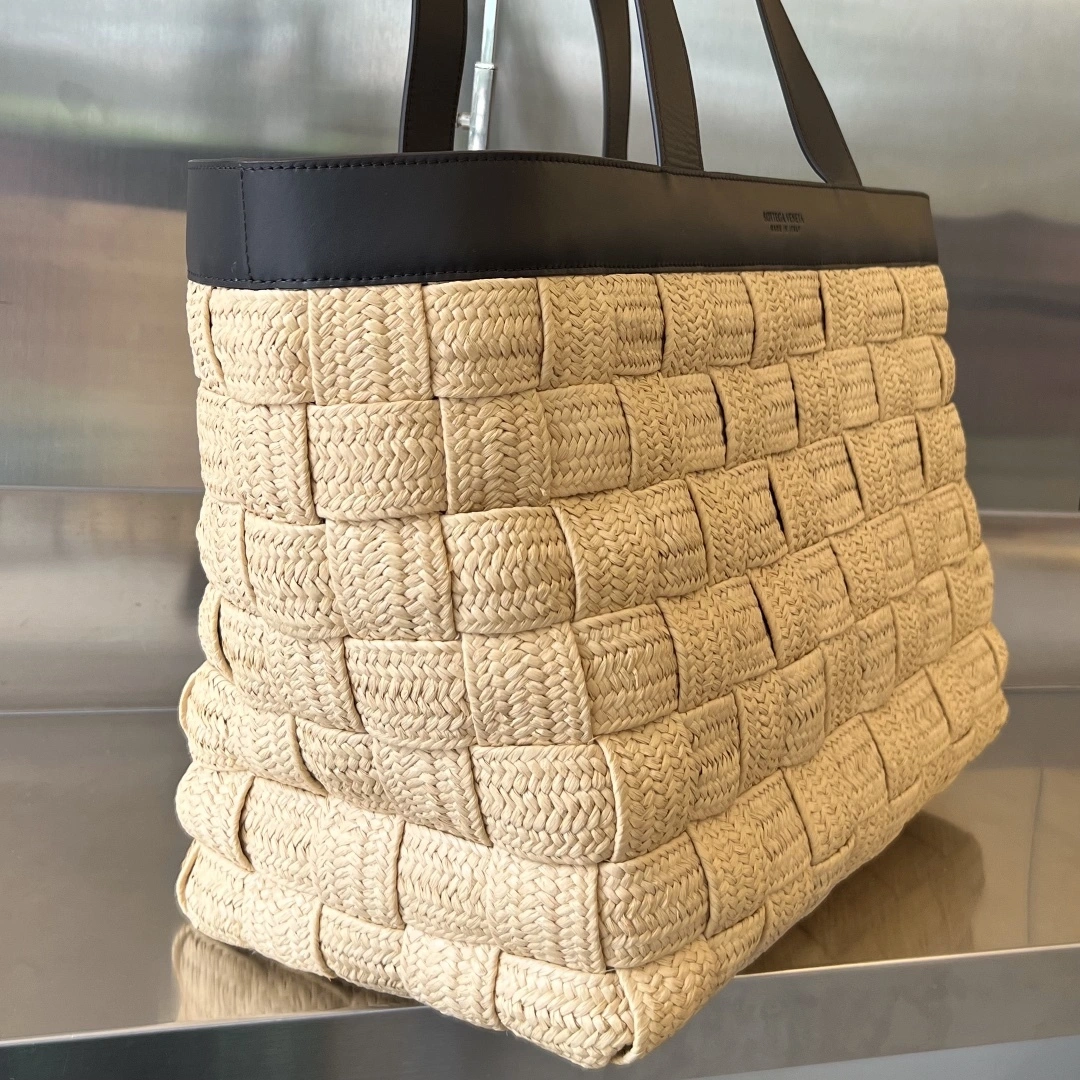 MOMO-- 730874V2OC19814 cowhide item:D-B063E1167