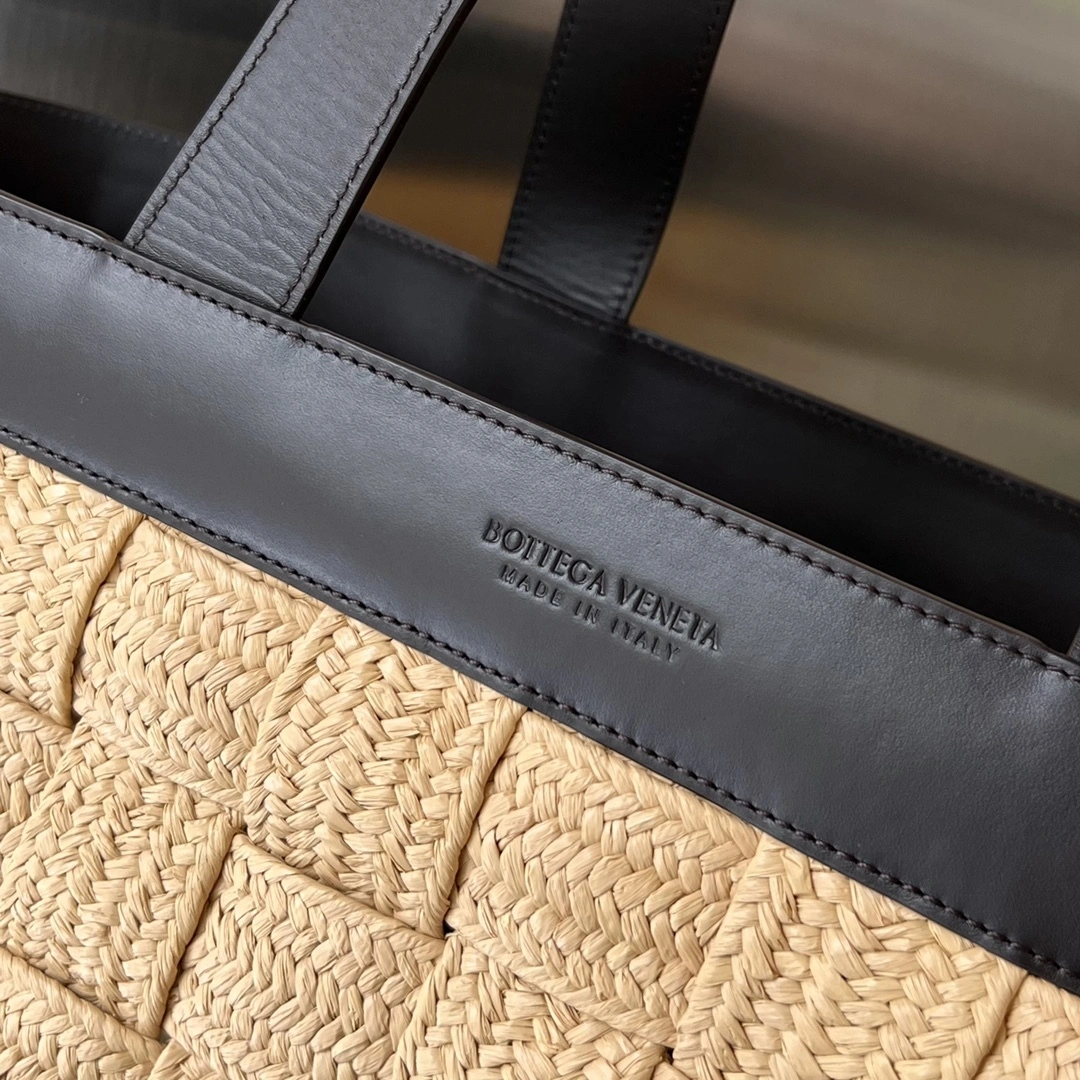 MOMO-- 730874V2OC19814 cowhide item:D-B063E1167