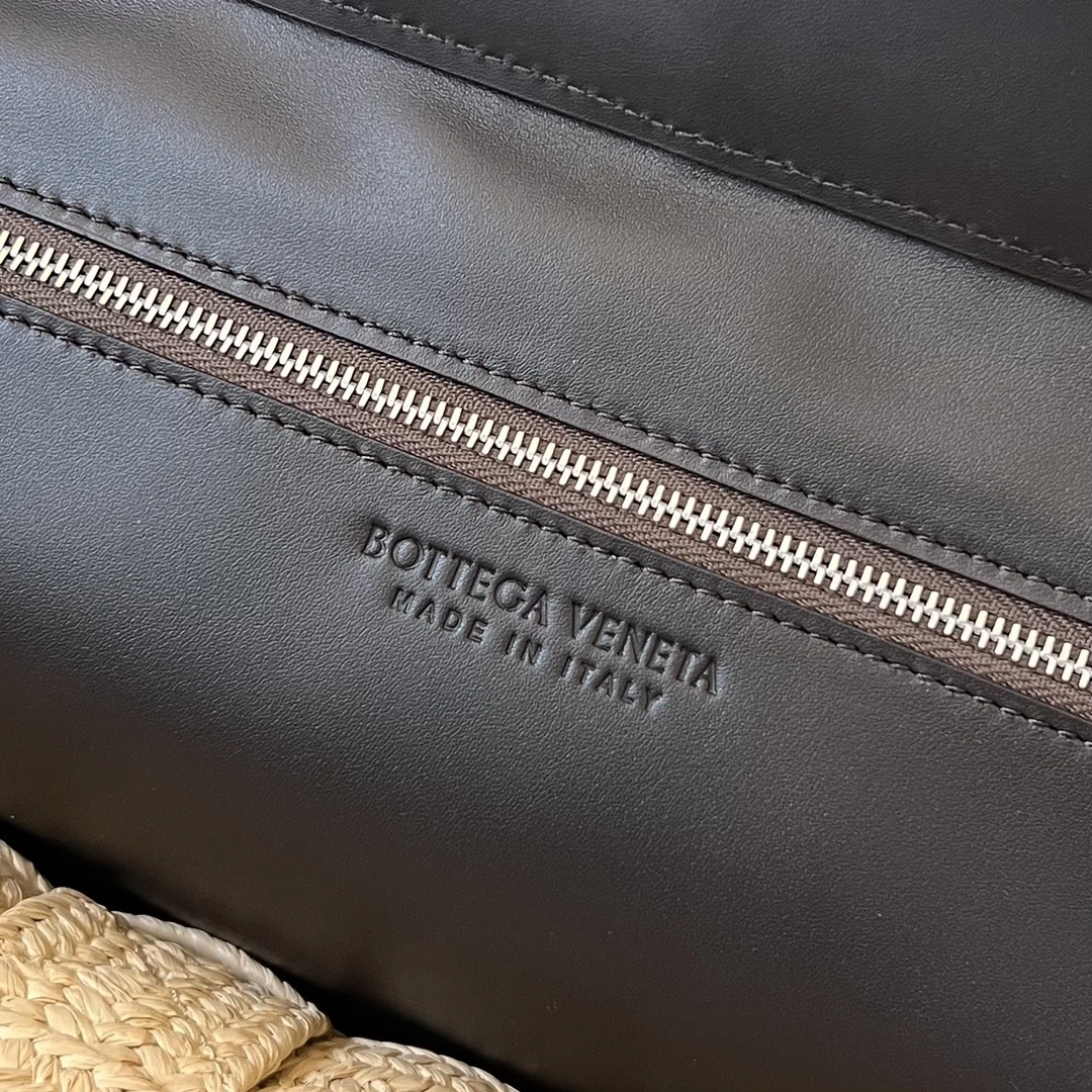 MOMO-- 730874V2OC19814 cowhide item:D-B063E1167