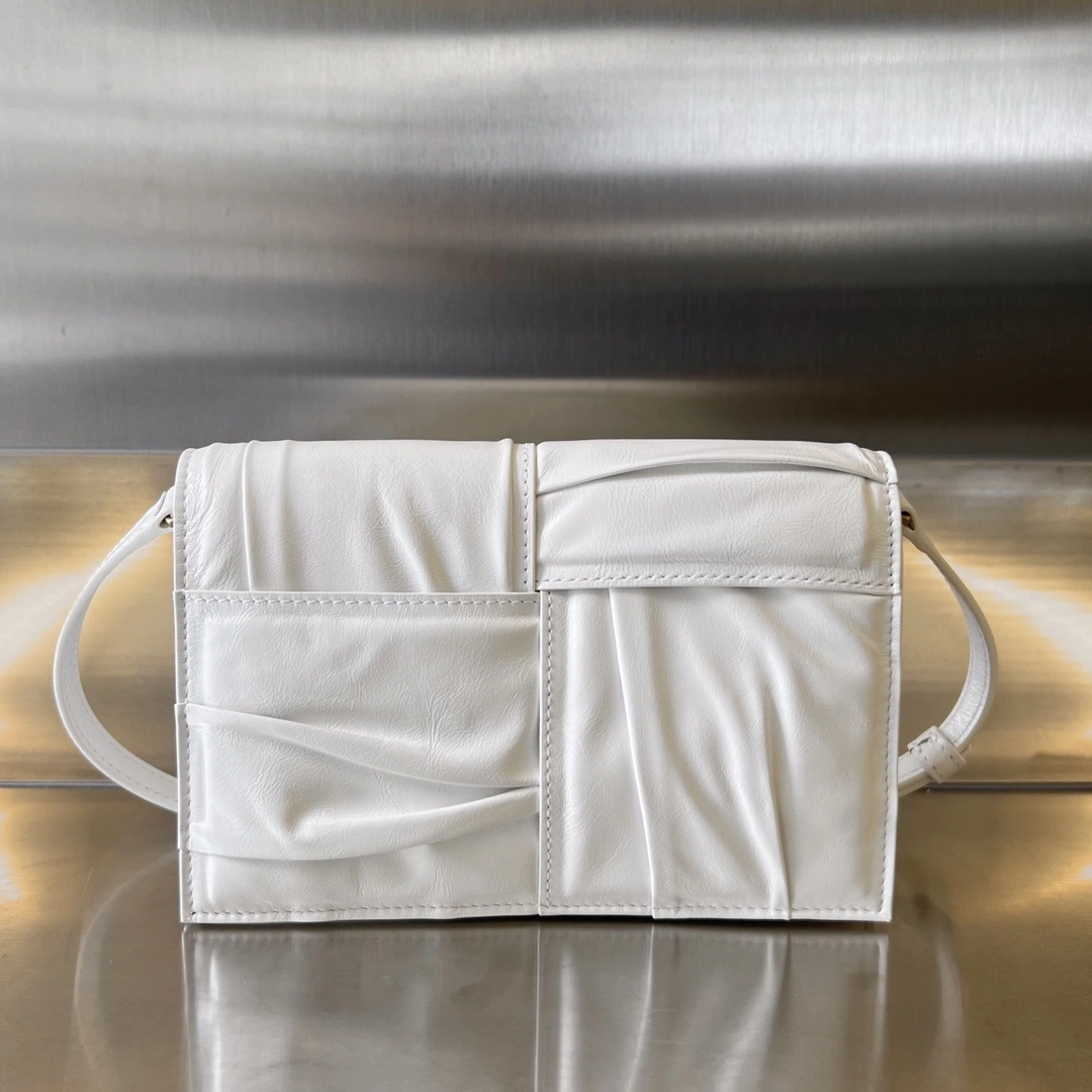 MOMO-- 731243V2PI19092 2Colour high quality version item：C-B063H0224R-2