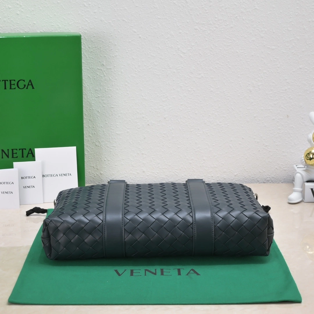 MOMO-- 732069V2E418838 Calfskin item:C-B134L0929R