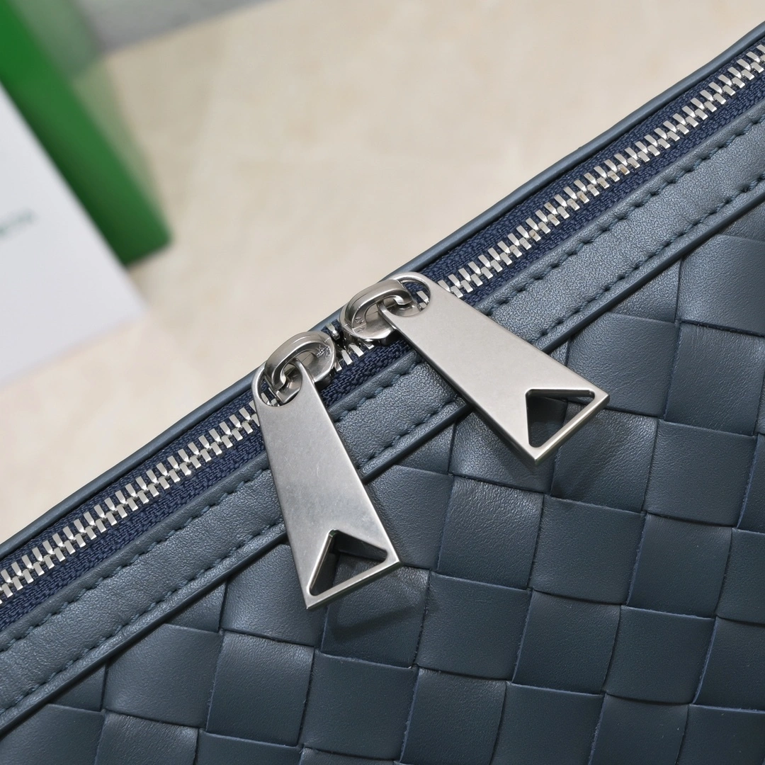 MOMO-- 732069V2E418838 Calfskin item:C-B134L0929R
